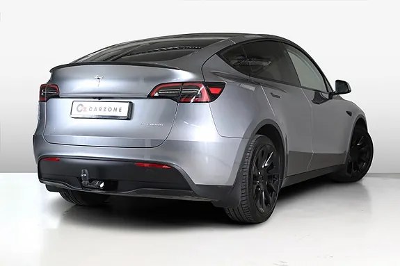 Tesla Model Y 2023 photo 4