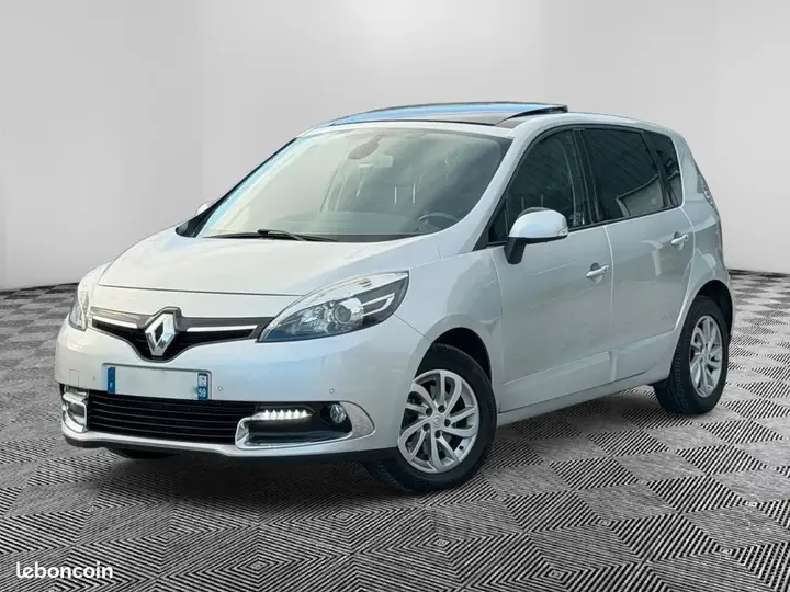 Renault Scenic 2014 photo 2