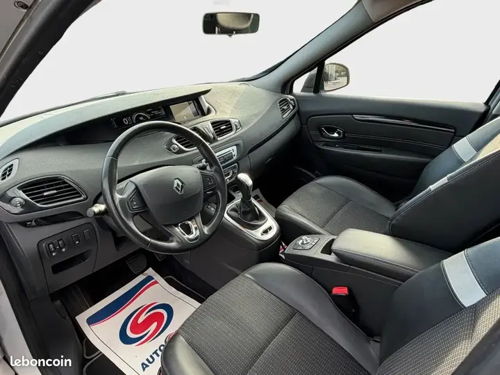 Renault Scenic 2014 photo 4