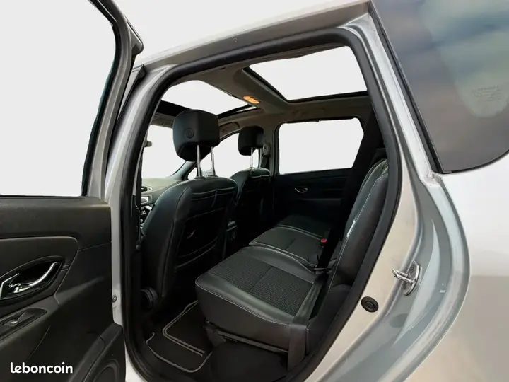 Renault Scenic 2014 photo 5