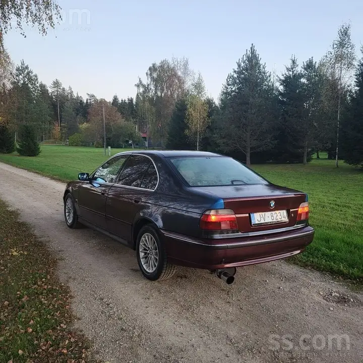 BMW E39 2000 photo 3