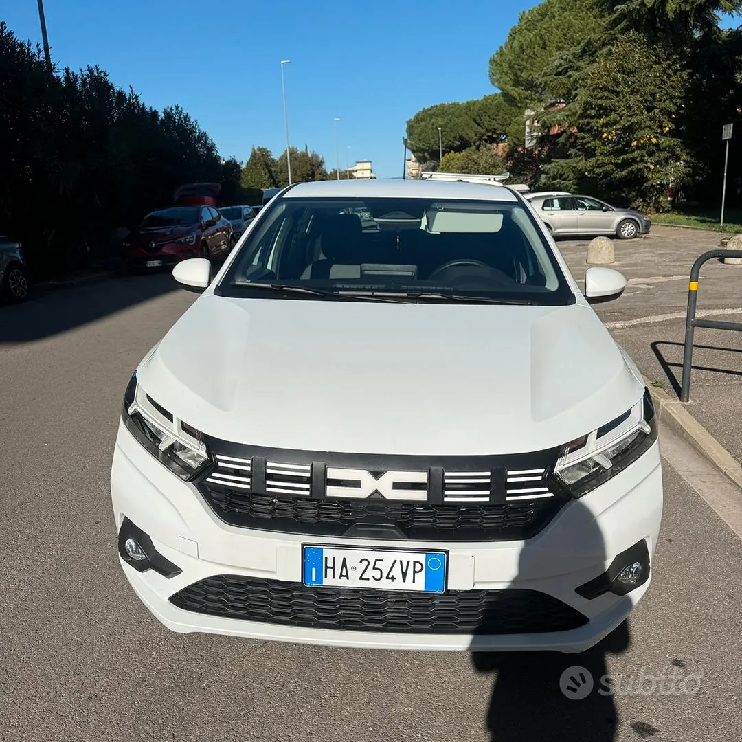 Dacia Sandero Essential 2025 photo 2