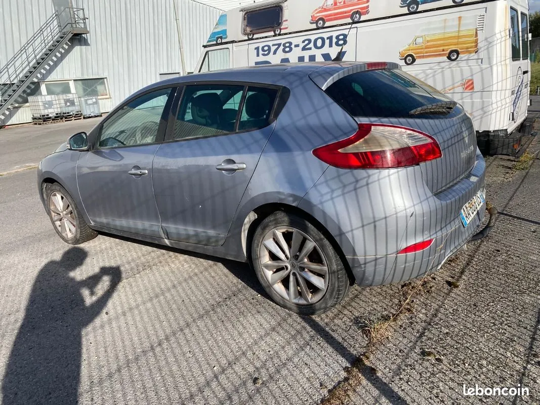 Renault Megane 2009 photo 2