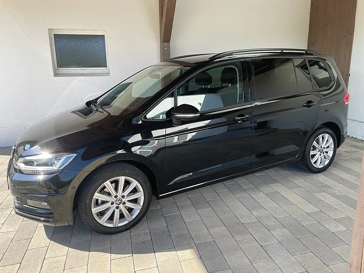 Volkswagen Touran 2026 photo 2