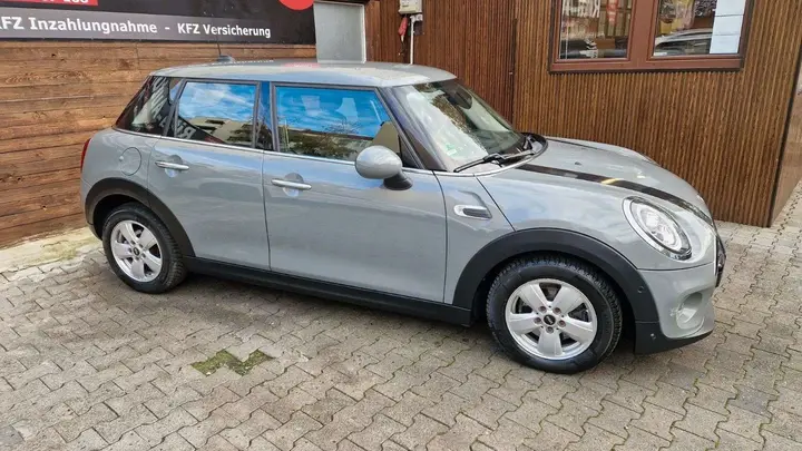 Mini Cooper D 2018 photo 3