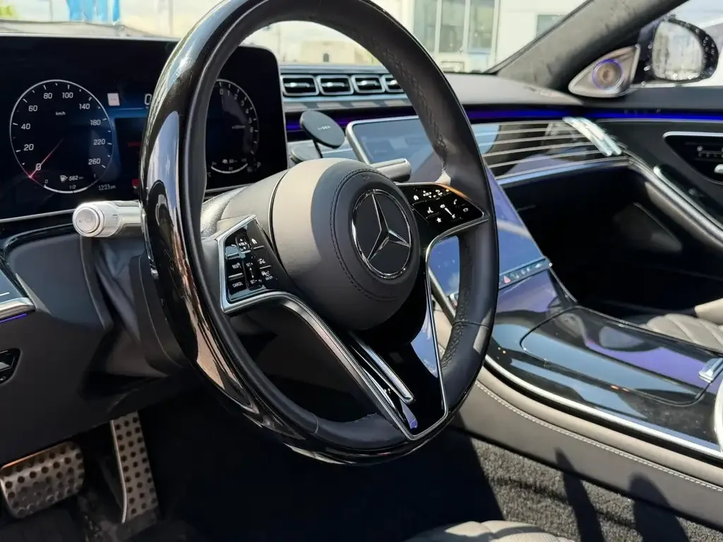 Mercedes-Benz S-Class 2023 photo 5