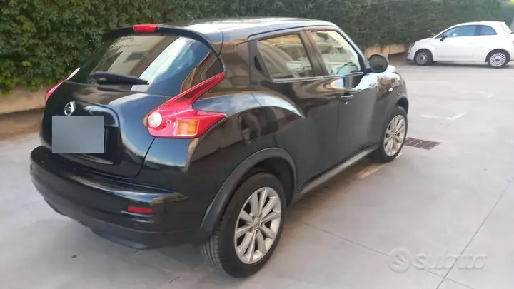 Nissan Juke 2011 photo 2