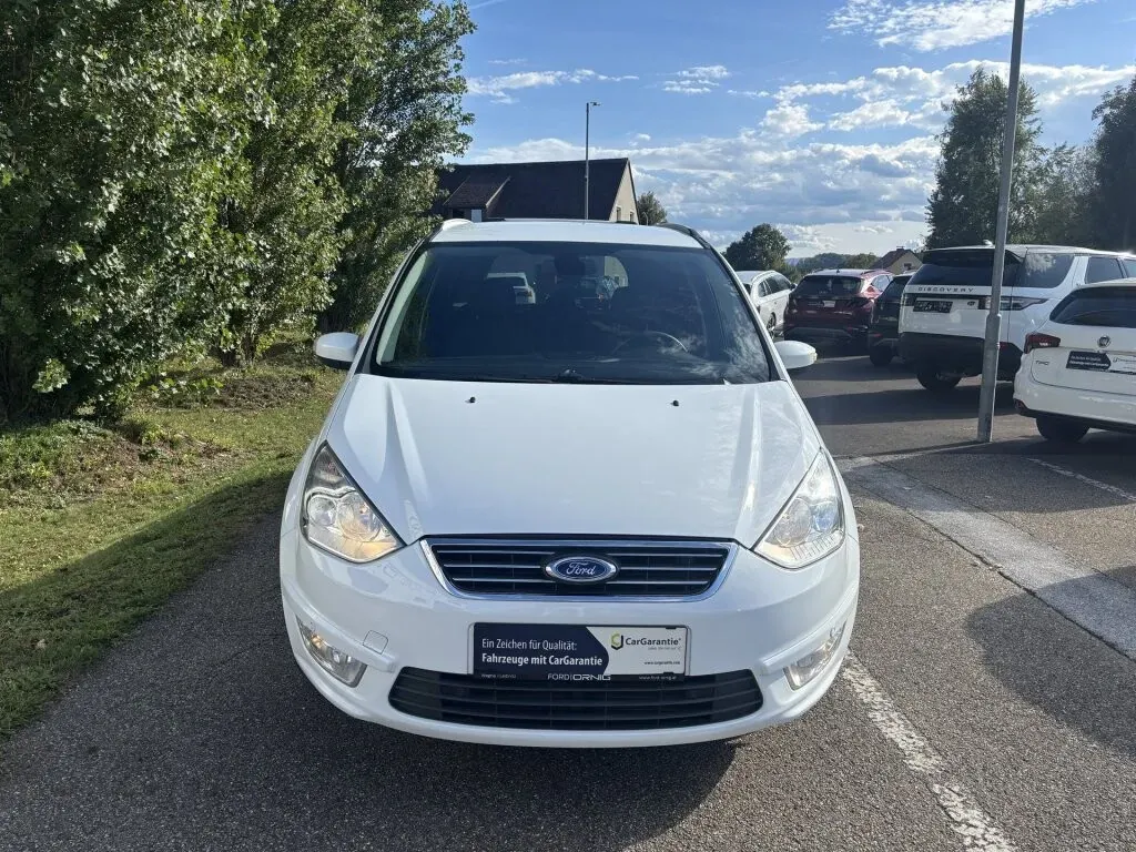 Ford Galaxy 2014 photo 2