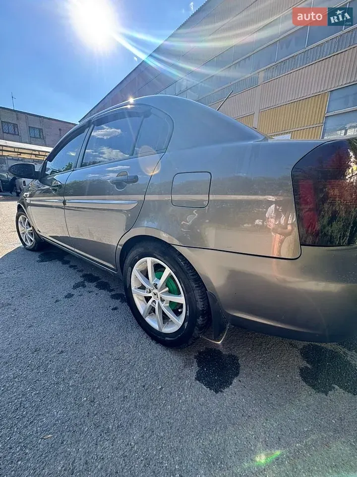 Hyundai Accent 2008 photo 2
