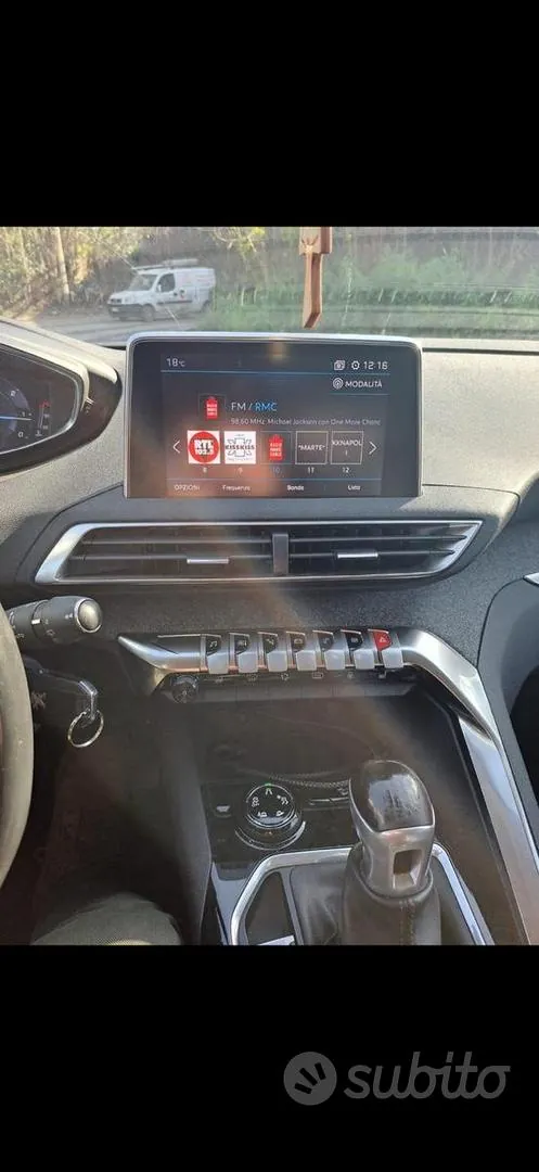 Peugeot 3008 2018 photo 5