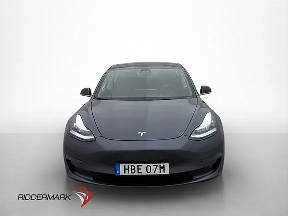 Tesla Model 3 2020 photo 3