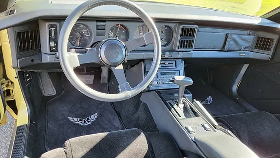Pontiac Firebird 1987 photo 4