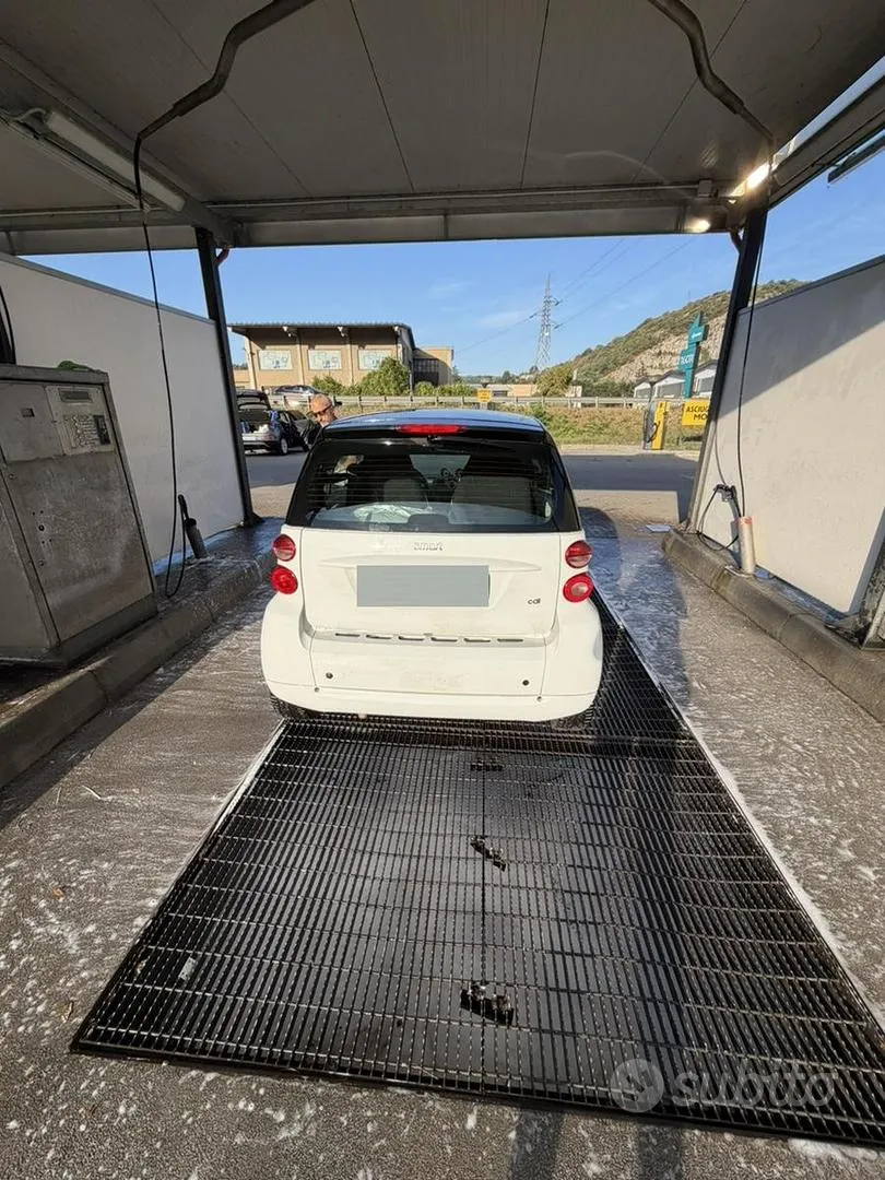 Smart Fortwo 2011 photo 3