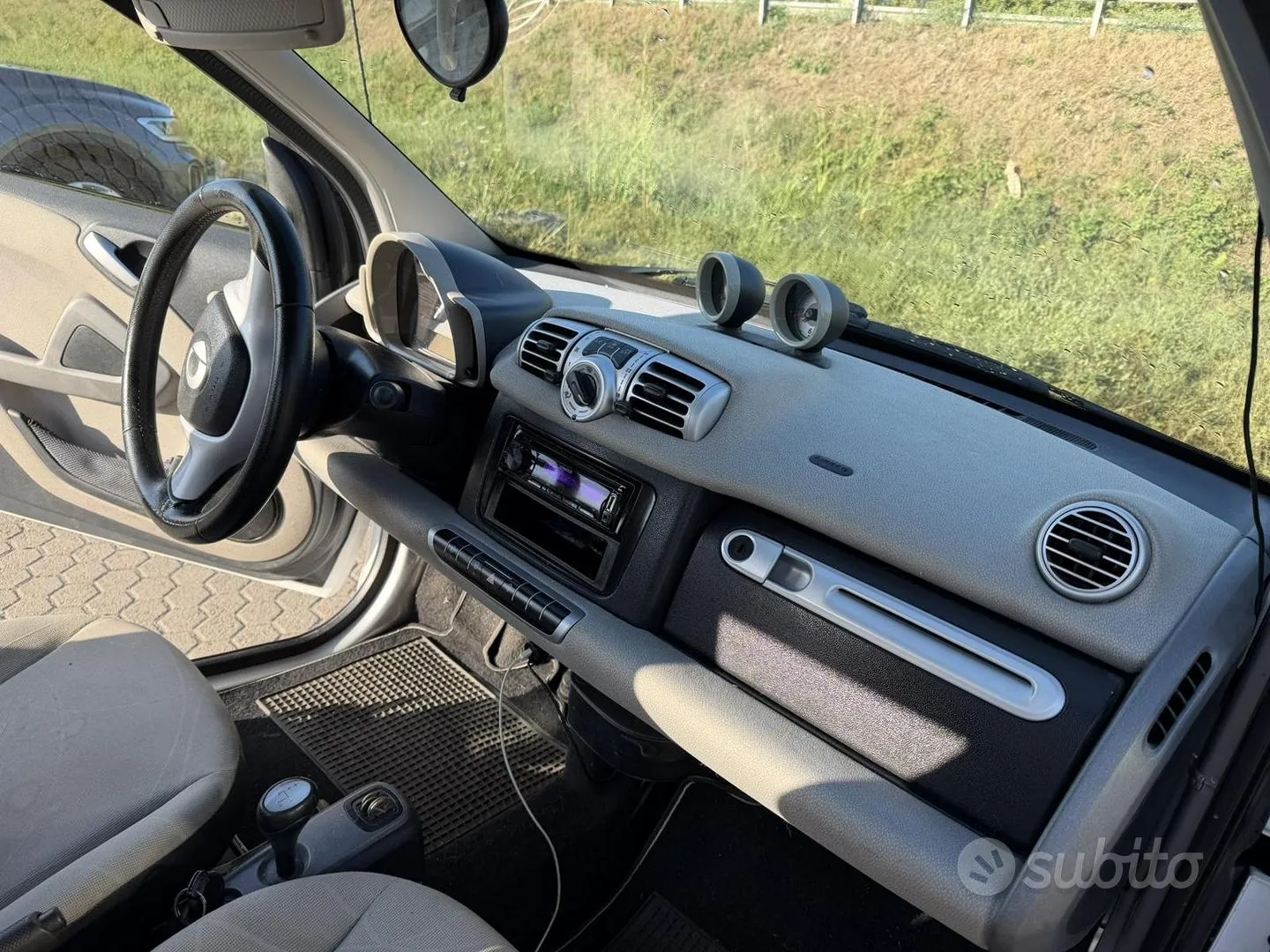 Smart Fortwo 2011 photo 4