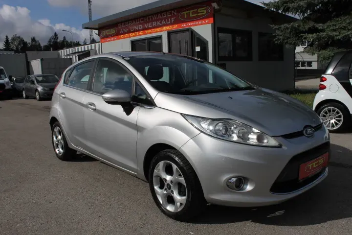 Ford Fiesta 2010 photo 3