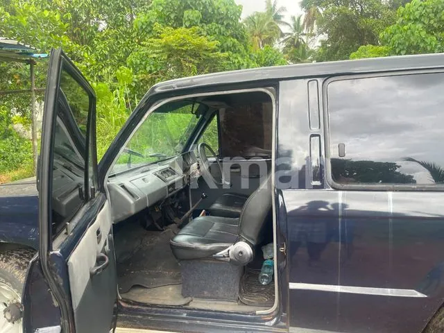 Isuzu Trooper 1980 photo 4