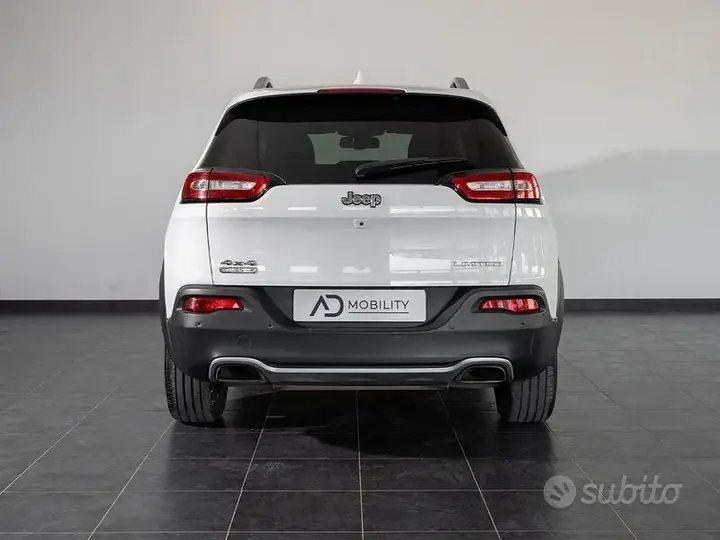 Jeep Cherokee 2016 photo 3