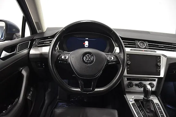 Volkswagen Passat 2018 photo 2