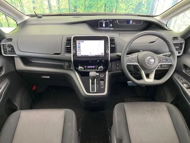 Nissan Serena 2017 photo 3