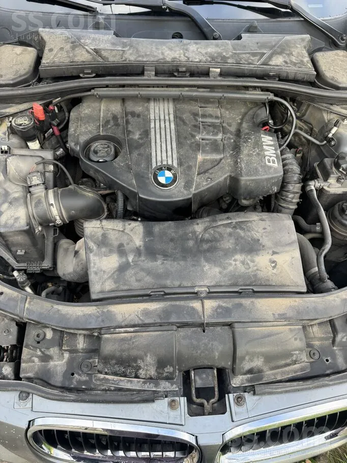 BMW 320 2009 photo 3