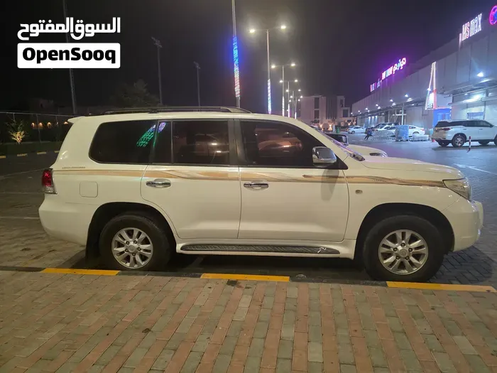 Toyota Land Cruiser 2009 photo 3
