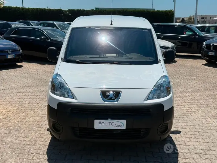 Peugeot Partner 2009 photo 2