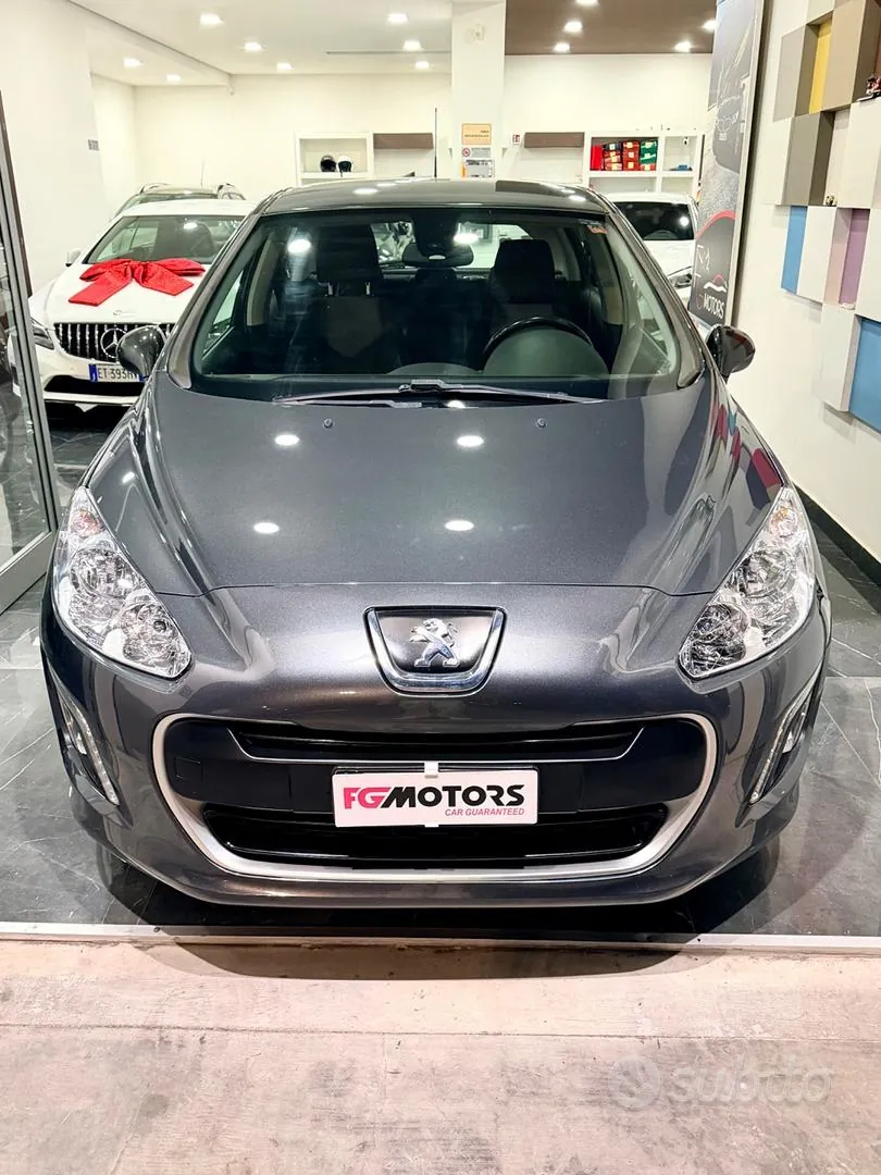 Peugeot 308 2012 photo 2