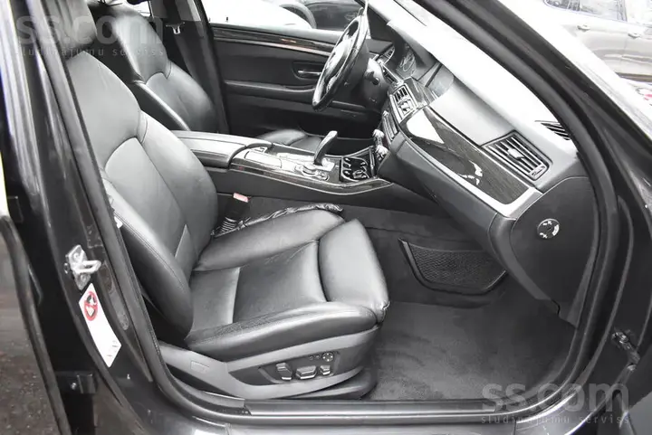 BMW 528I 2010 photo 5