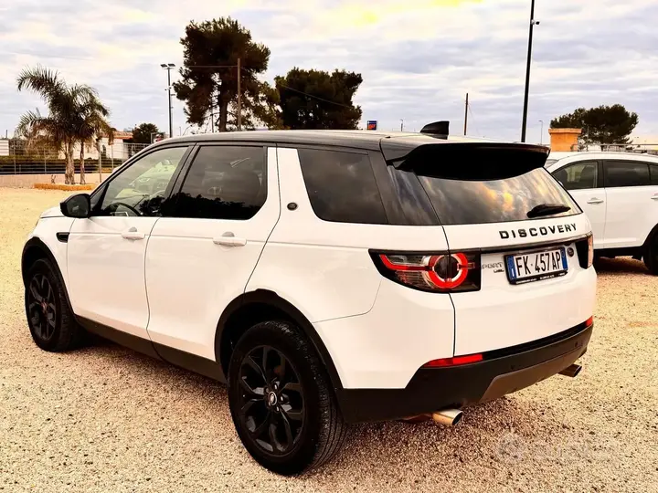 Land Rover Discovery Sport 2017 photo 5