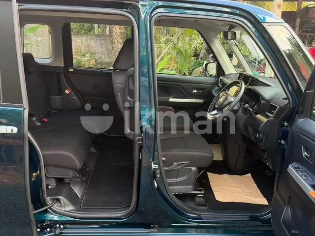 Toyota Roomy 2023 photo 4