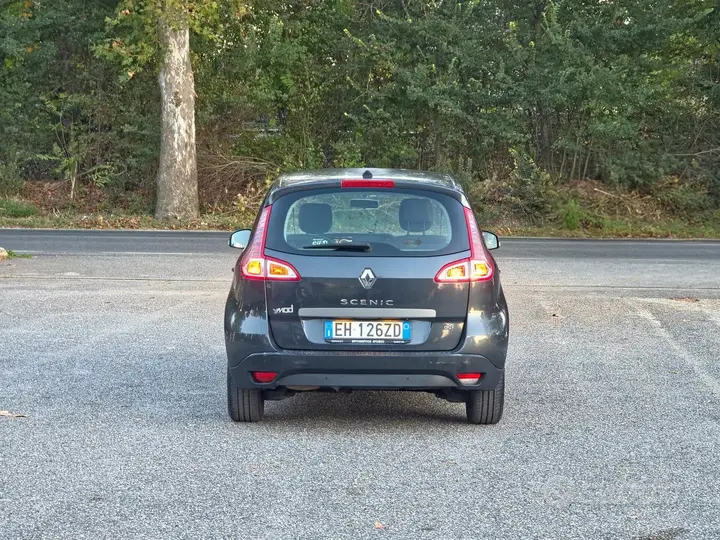 Renault Scenic 2011 photo 5