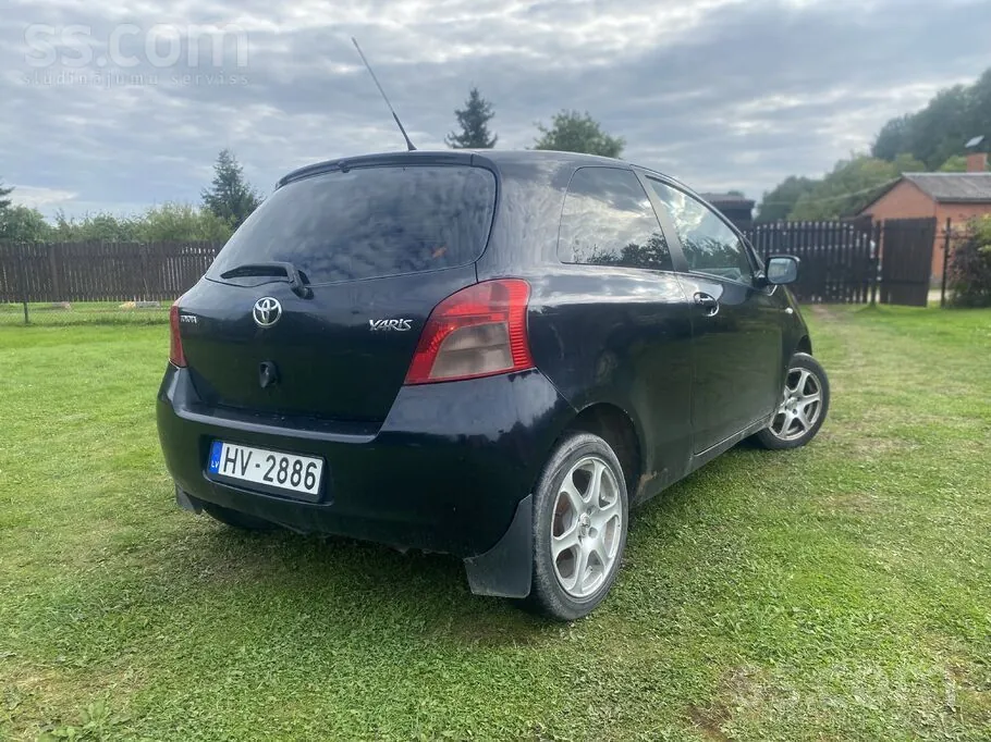 Toyota Yaris 2007 photo 2
