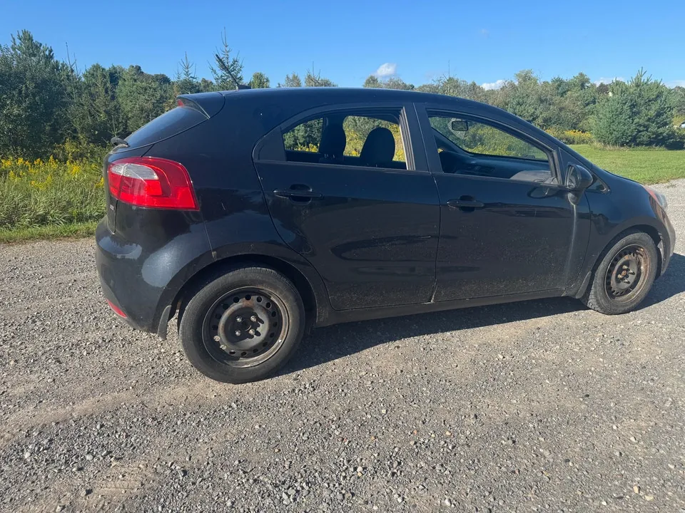 Kia Rio 2013 photo 3
