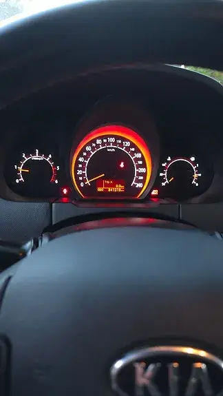 Kia Ceed 2012 photo 2