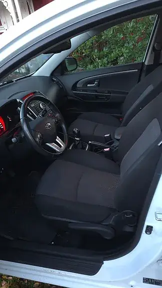 Kia Ceed 2012 photo 4