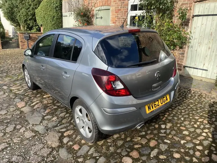 Vauxhall Corsa 2012 photo 3