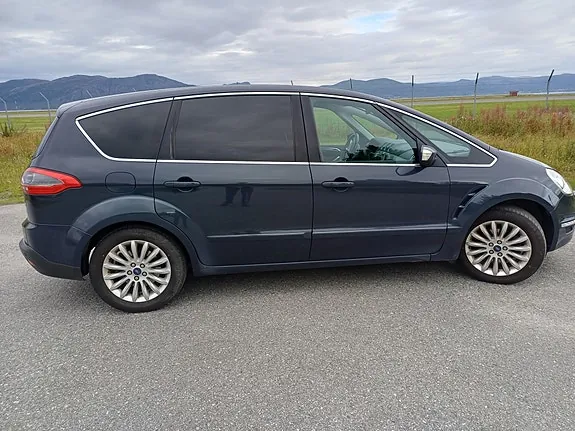 Ford S-Max 2013 photo 2