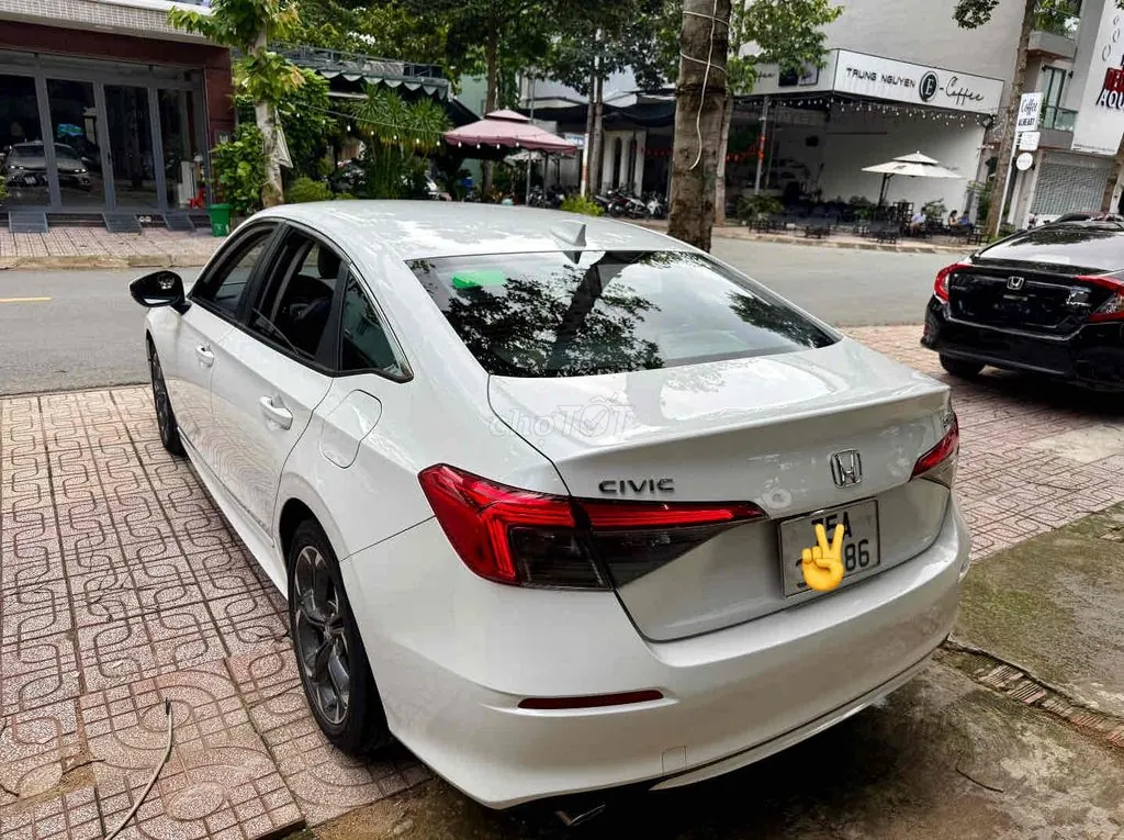 Honda Civic 2023 photo 4