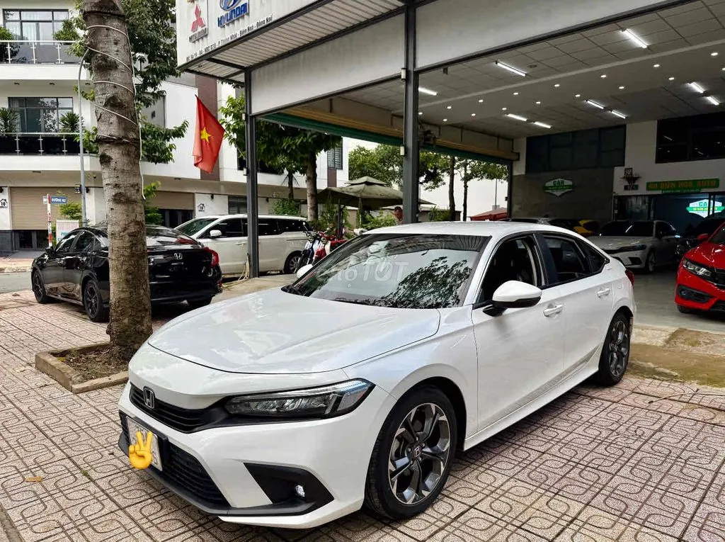 Honda Civic 2023 photo 3