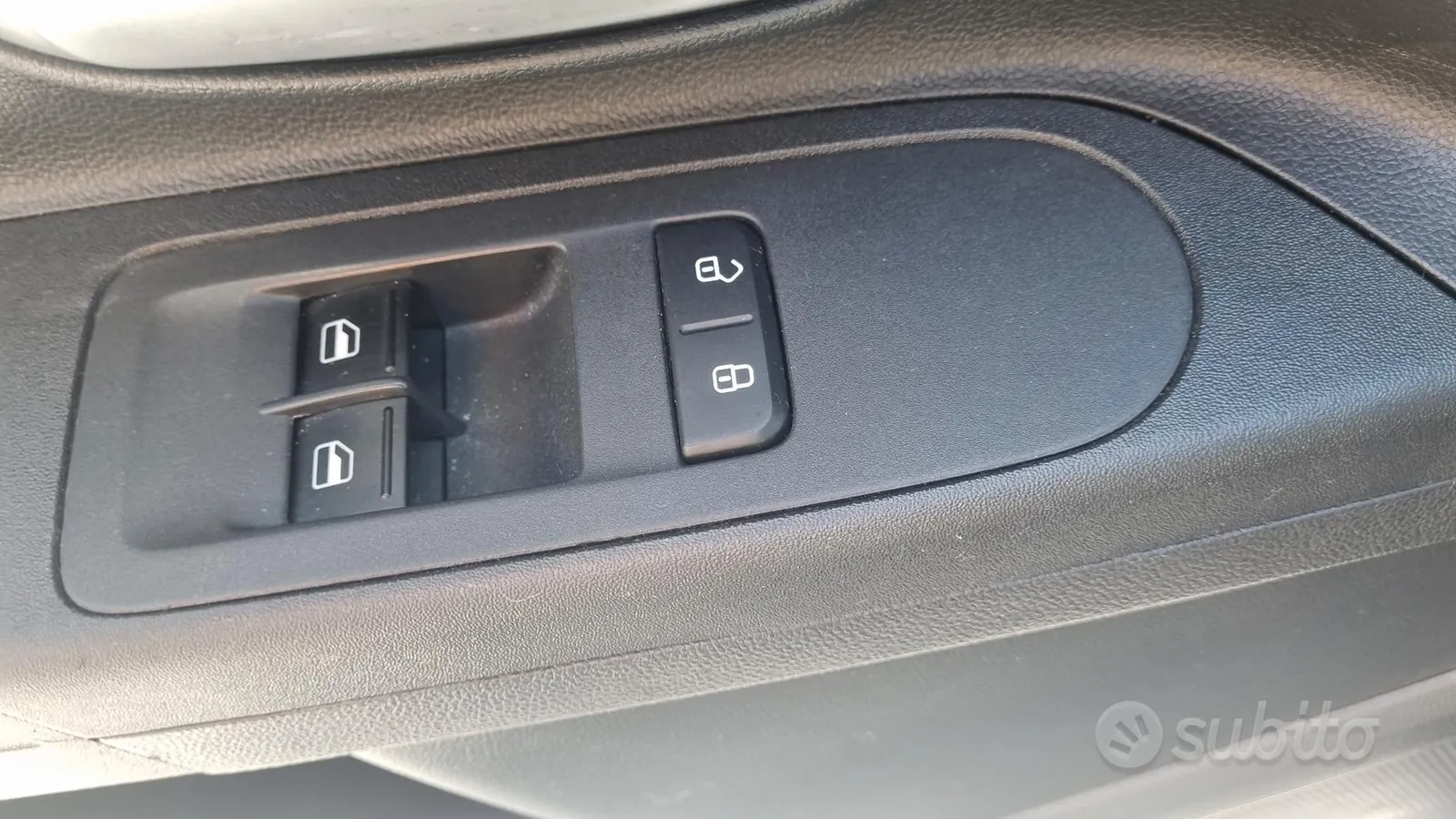Volkswagen Up 2019 photo 2
