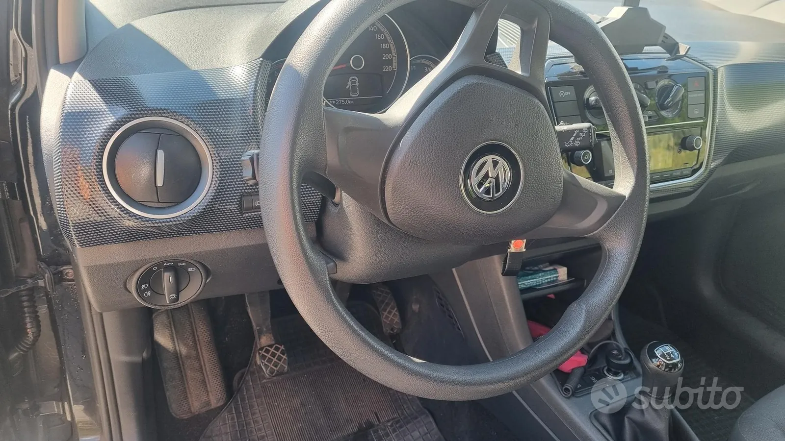 Volkswagen Up 2019 photo 3