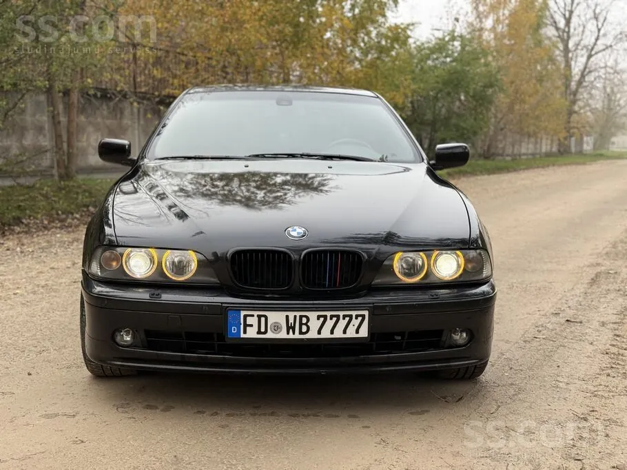 BMW E39 2001 photo 2