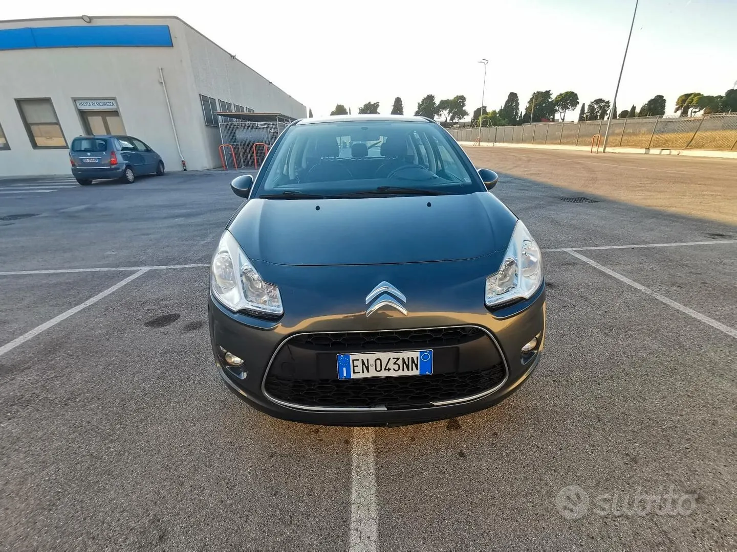 Citroen C3 2012 photo 2