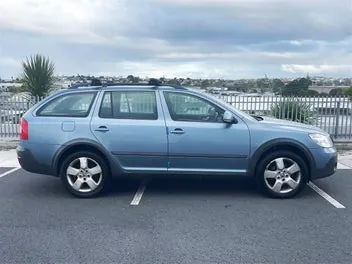 Skoda Octavia 2012 photo 3