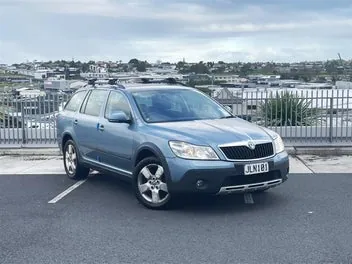 Skoda Octavia 2012 photo 2