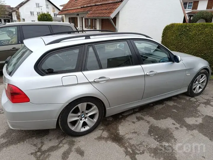 BMW 320 2005 photo 2