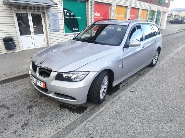 BMW 320