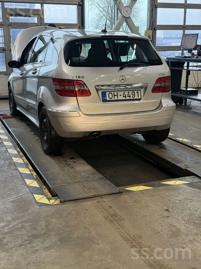 Mercedes-Benz B180 2007 photo 2