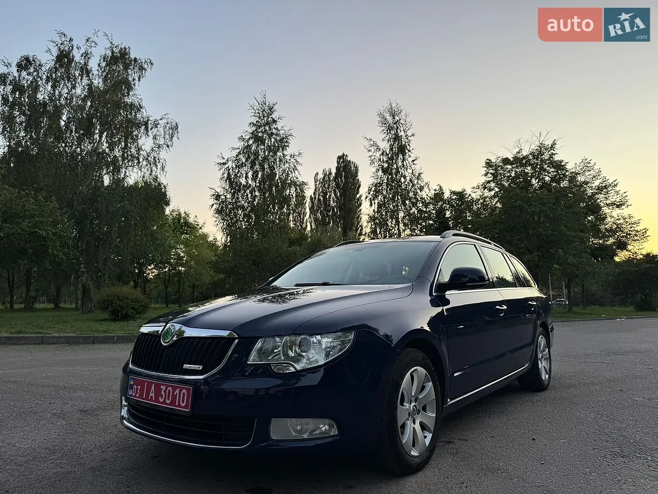 Skoda Superb 2012 photo 3