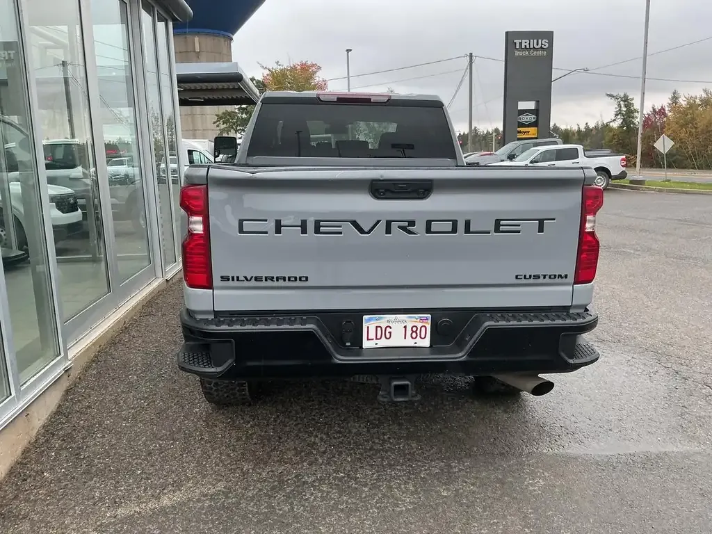Chevrolet Silverado 2500 2025 photo 3